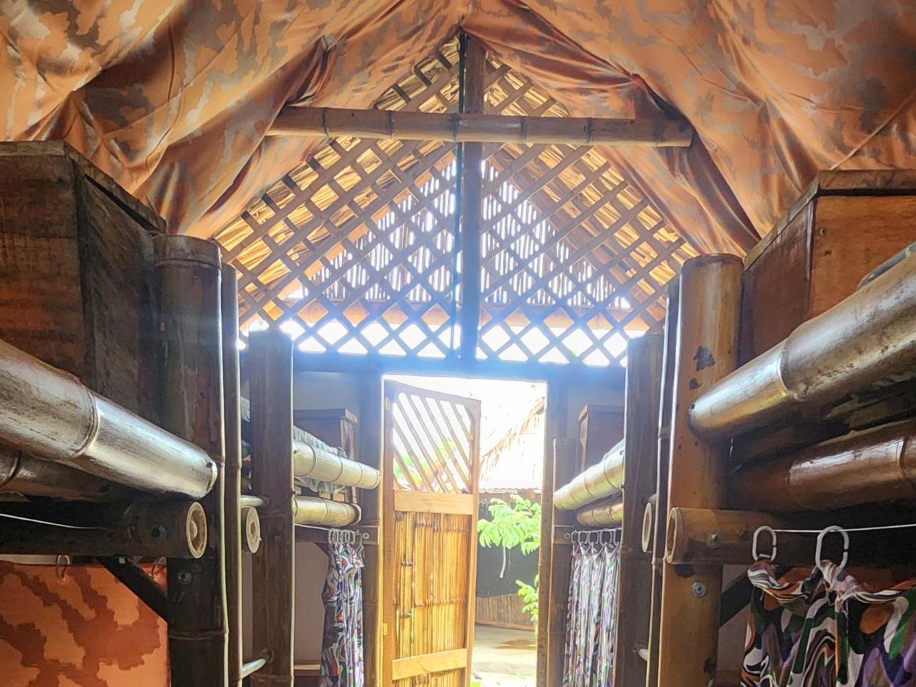 Hostal & Dormitorio Buena Onda Паломино Номер фото